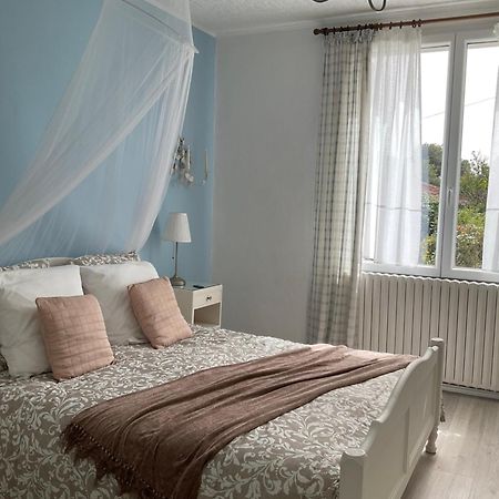 Saint-Pierre-du-Chemin La Brionniere Bed & Breakfast エクステリア 写真